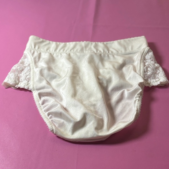 Victoria's Secret Cream Lace Panties - Picture 2 of 7
